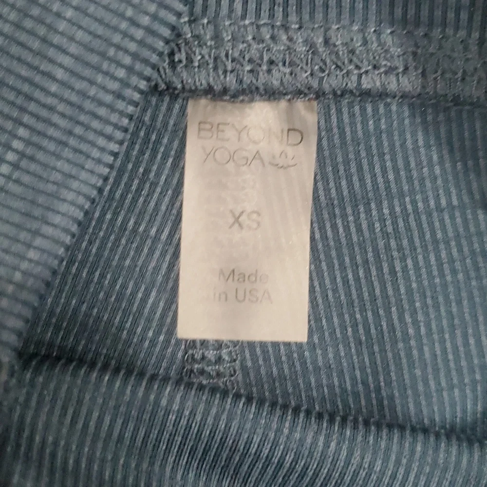 Beyond Yoga High Rise Ribbed Leggings In Blue Horizon Heather Size Xs - Picture 5 of 8